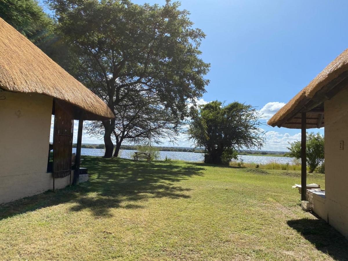 Big 5 Toro Lodge Kasane Εξωτερικό φωτογραφία