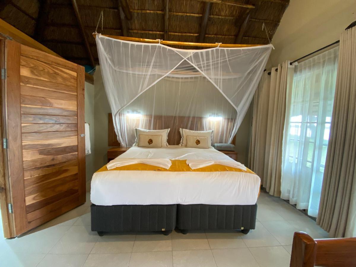 Big 5 Toro Lodge Kasane Εξωτερικό φωτογραφία