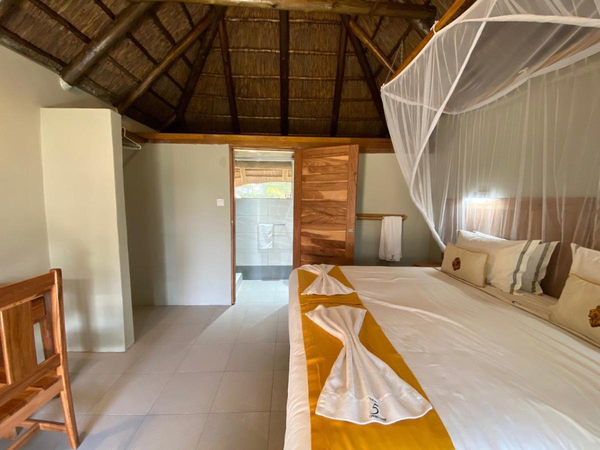 Big 5 Toro Lodge Kasane Εξωτερικό φωτογραφία
