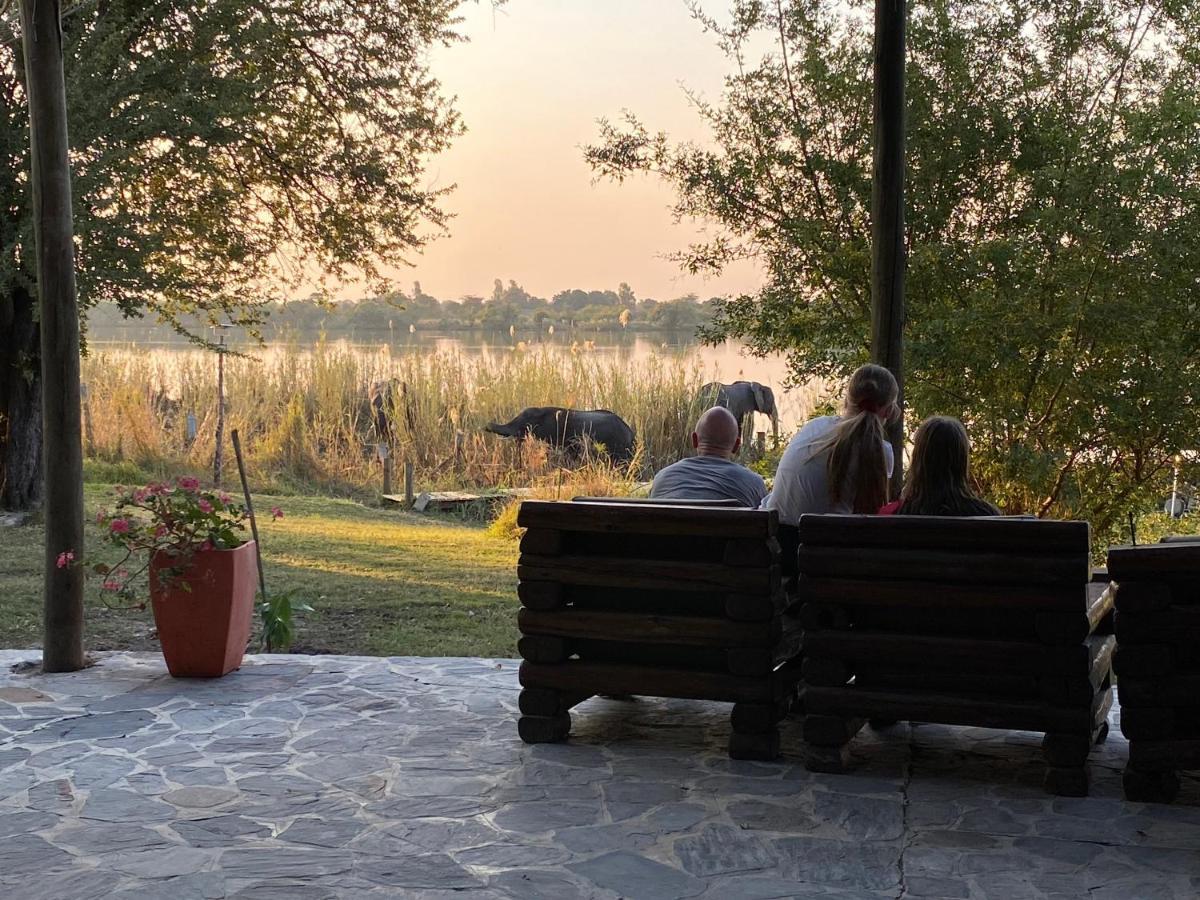 Big 5 Toro Lodge Kasane Εξωτερικό φωτογραφία